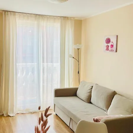 2 In Luxury Complex Sunny דירה *